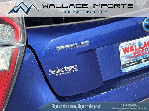 Used 2016 Toyota Prius Three w/ Advanced Technology Package image 12