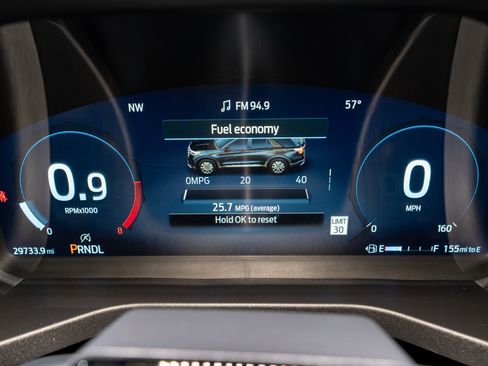 Used 2025 Ford Explorer ST-Line image 25