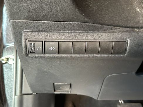 Used 2023 Toyota Corolla LE FWD image 18