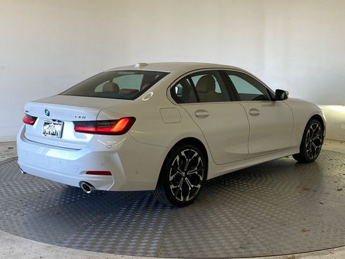 Used 2025 BMW 330i xDrive Sedan w/ Convenience Package image 8