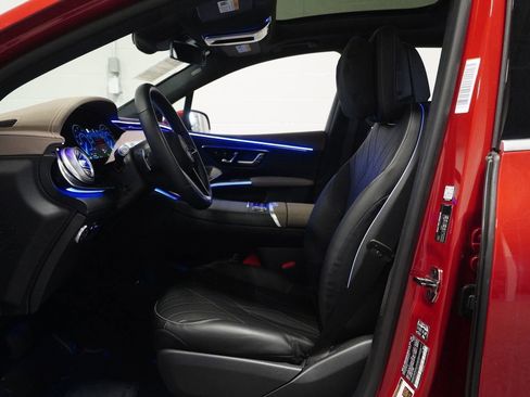 Used 2026 Mercedes-Benz EQS 550 4MATIC SUV image 12