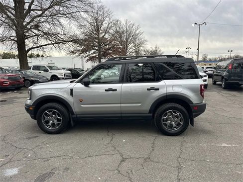 Used 2023 Ford Bronco Sport Badlands image 2