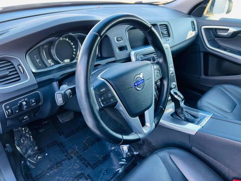 Used 2015 Volvo S60 T5 Premier image 31