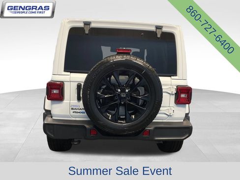 Used 2025 Jeep Wrangler Unlimited Sahara w/ Safety Group AWD/4WD image 6