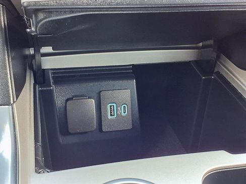 Used 2023 Ford Explorer XLT w/ Equipment Group 202A image 15