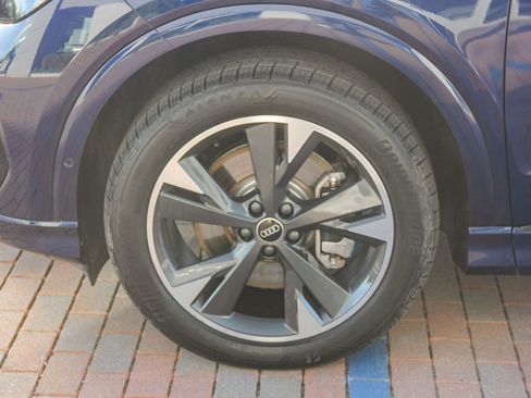 Certified 2024 Audi Q4 e-tron Premium Plus w/ Premium Plus image 5