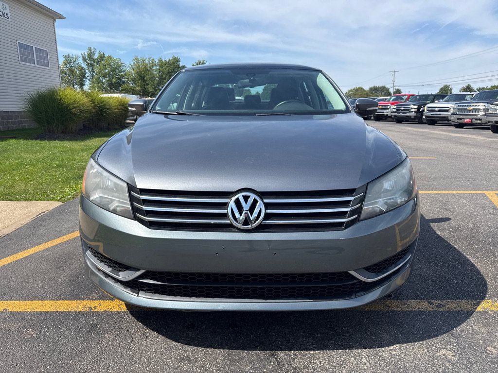 Used 2013 Volkswagen Passat 2.5 SE FWD image 3
