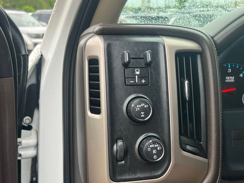 Used 2017 GMC Sierra 1500 Denali w/ Denali Ultimate Package image 28