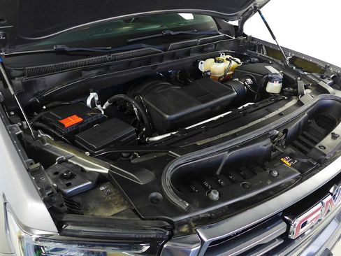 Used 2021 GMC Yukon AT4 w/ Rear Media and Nav Package image 6