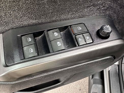 Used 2023 Toyota Tacoma TRD Sport AWD/4WD image 10