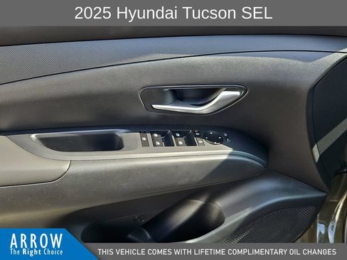 Used 2025 Hyundai Tucson SEL FWD image 21
