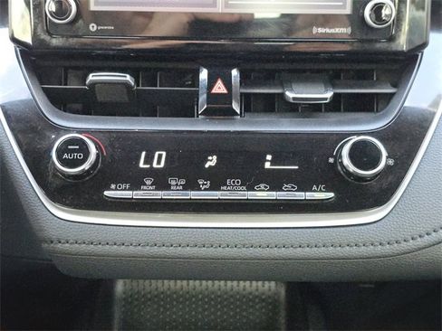Used 2022 Toyota Corolla SE image 15