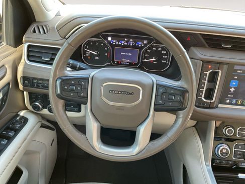 Used 2021 GMC Yukon Denali w/ Denali Ultimate Package AWD/4WD image 12