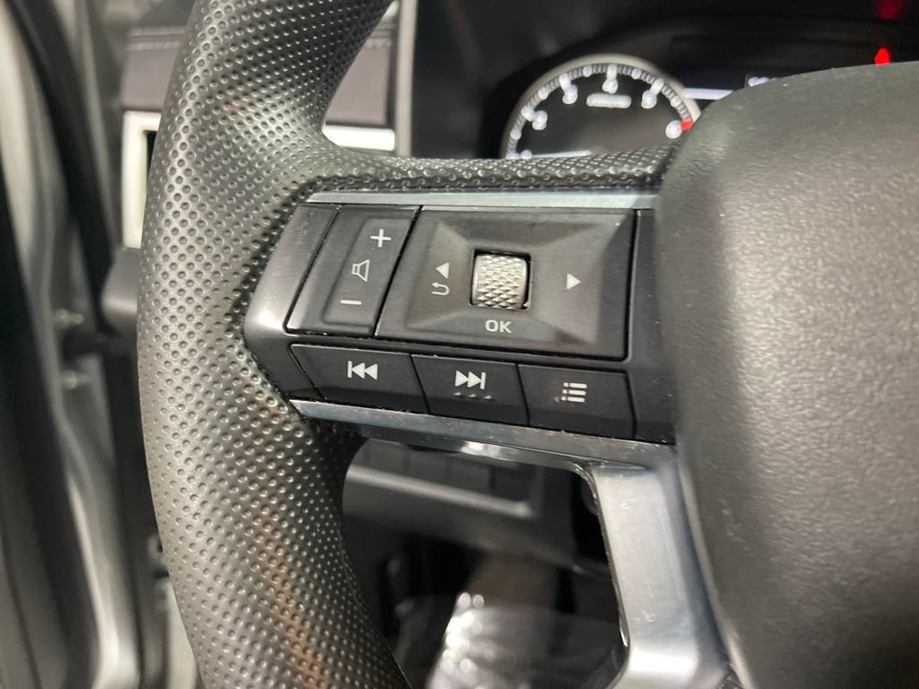 Used 2024 Mitsubishi Outlander ES FWD image 20