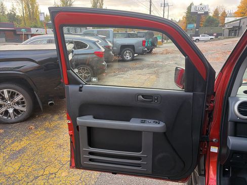 Used 2005 Honda Element EX image 14