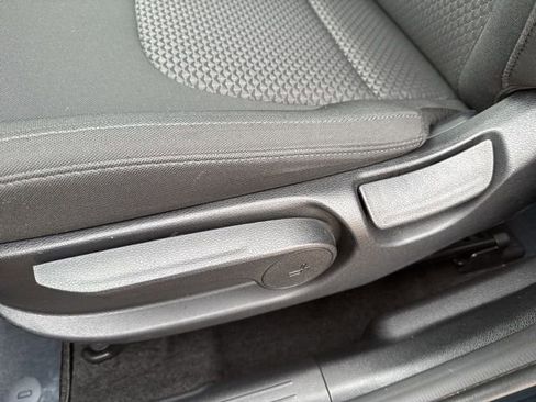 Used 2025 Kia Sportage LX image 12