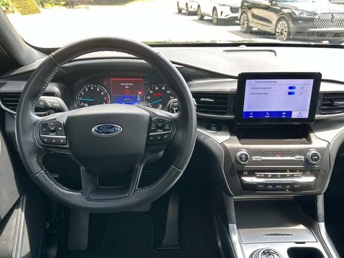 Used 2020 Ford Explorer XLT w/ Equipment Group 202A image 26