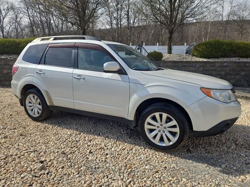 Used 2011 Subaru Forester 2.5X Premium image 1
