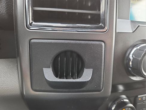 Used 2019 Ford F150 XLT image 14