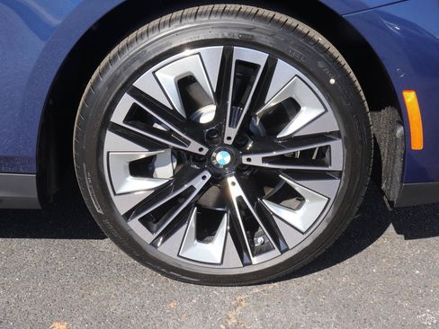 New 2026 BMW 530i w/ Premium Package RWD image 39