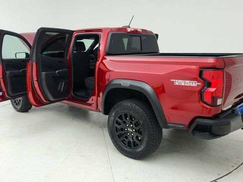 Certified 2024 Chevrolet Colorado Trail Boss w/ Advanced Trailering Package AWD/4WD image 11