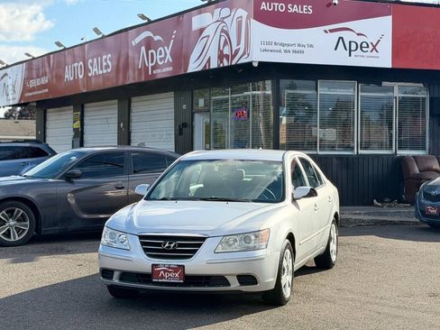 Used 2009 Hyundai Sonata GLS FWD image 2