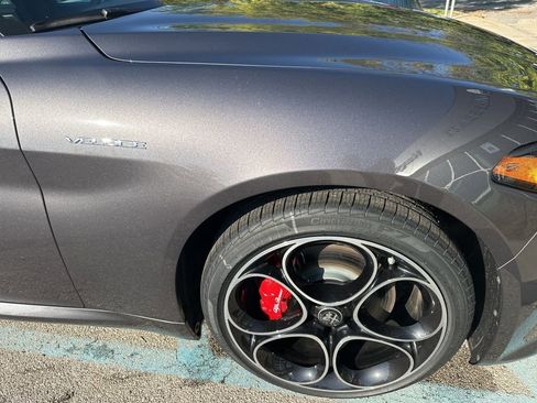 Used 2025 Alfa Romeo Giulia AWD image 4