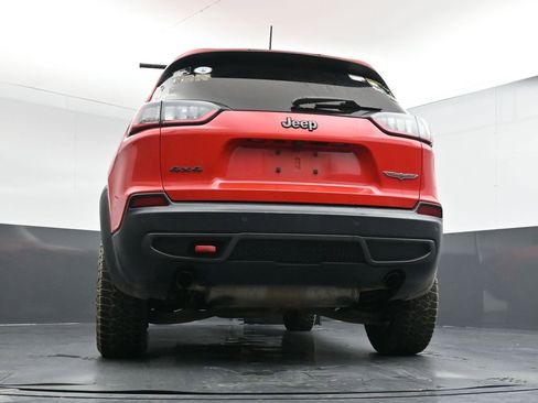 Used 2019 Jeep Cherokee Trailhawk w/ Cold Weather Group image 22