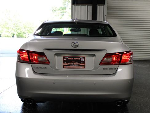 Used 2010 Lexus ES 350 FWD image 4