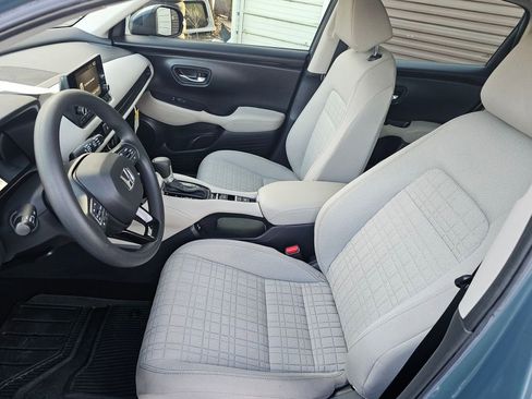 Used 2025 Honda HR-V LX image 14