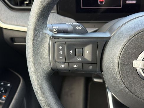 Certified 2025 Nissan Kicks SV FWD image 19