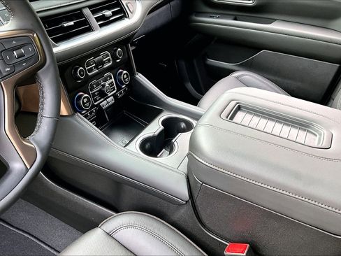 Used 2024 Chevrolet Tahoe High Country image 14