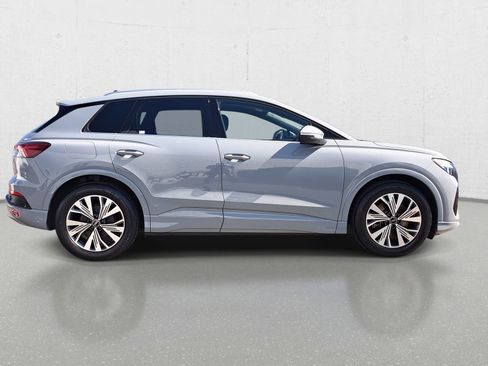 Certified 2024 Audi Q4 e-tron Premium image 4