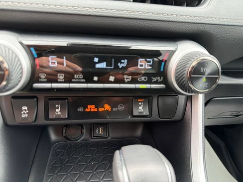 Used 2025 Toyota RAV4 XLE Premium w/ Weather Package AWD/4WD image 23