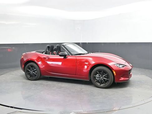 Used 2025 MAZDA MX-5 Miata Sport RWD image 3