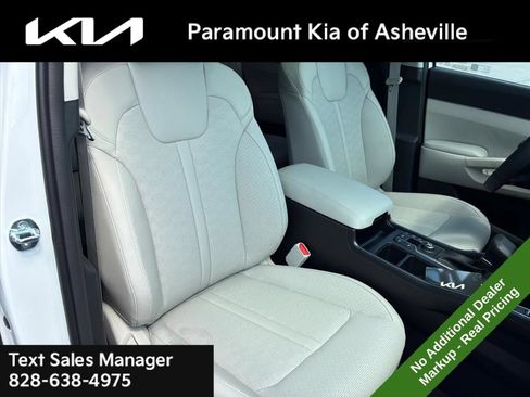 New 2026 Kia Sorento S w/ S Panoramic Sunroof Package FWD image 22