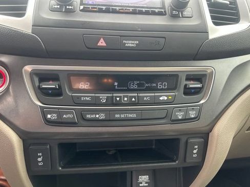 Used 2017 Honda Ridgeline RTL image 11