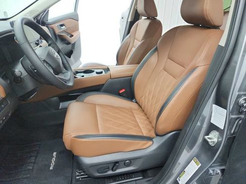 Used 2026 Nissan Rogue Platinum w/ Platinum Premium Package AWD/4WD image 19