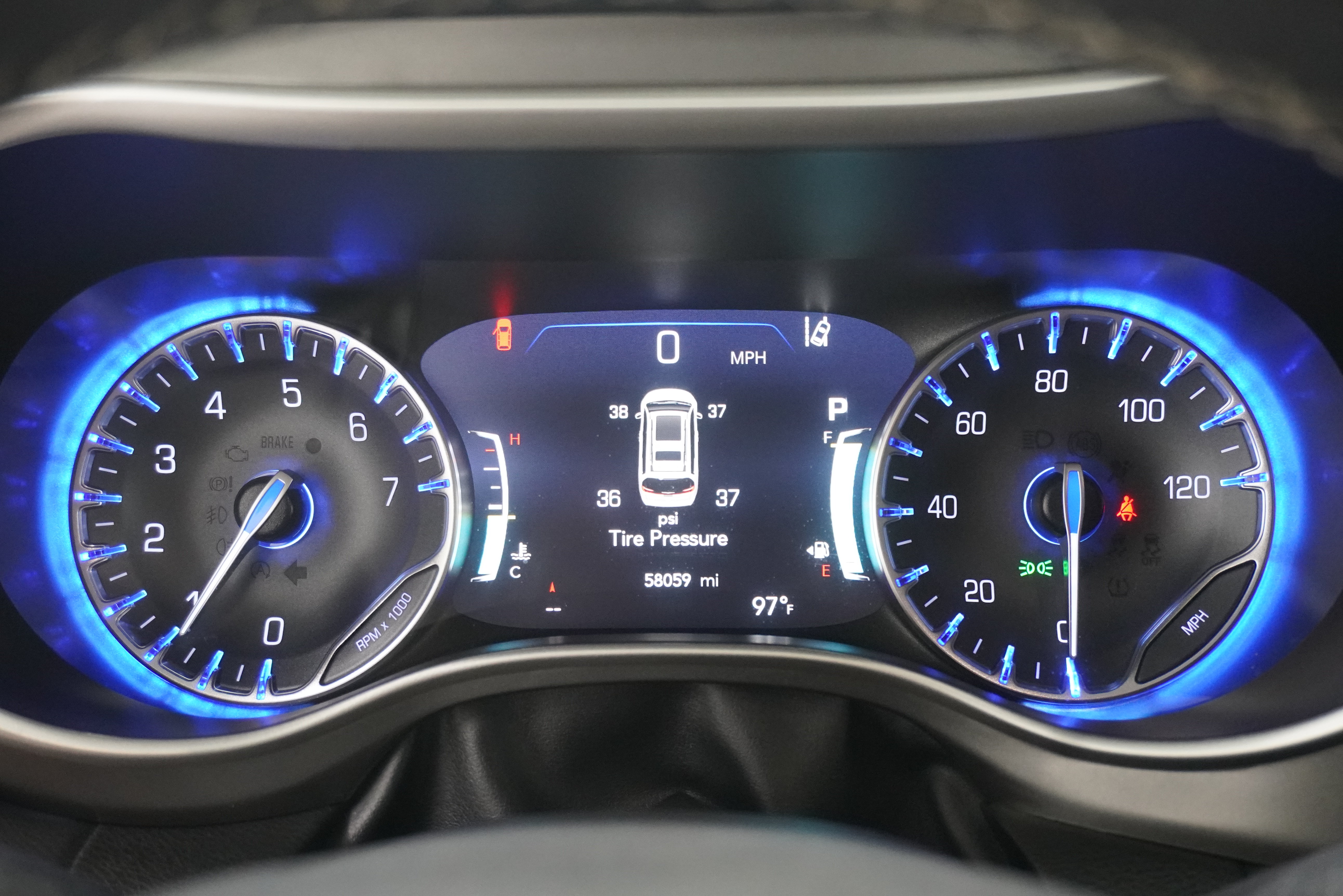 Used 2023 Chrysler Pacifica Touring-L FWD image 19