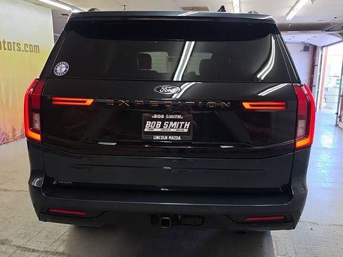 Used 2025 Ford Expedition Tremor AWD/4WD image 19