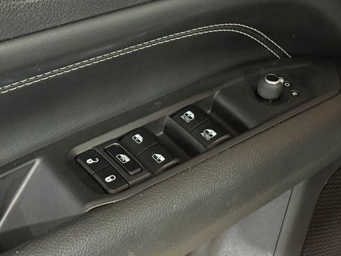 Used 2023 Jeep Compass Altitude image 21