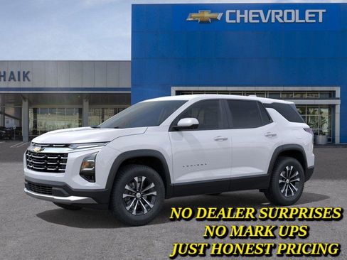 New 2026 Chevrolet Equinox LT w/ Safety and Technology Package FWD image 2