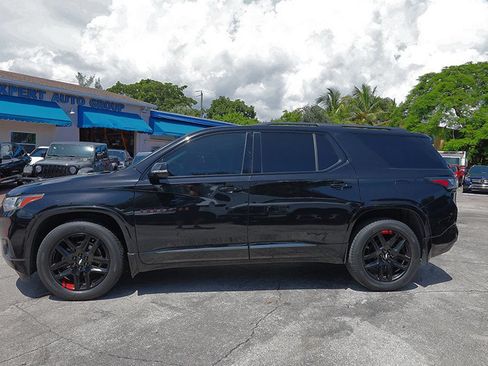 Used 2019 Chevrolet Traverse Premier w/ Redline Edition FWD image 2