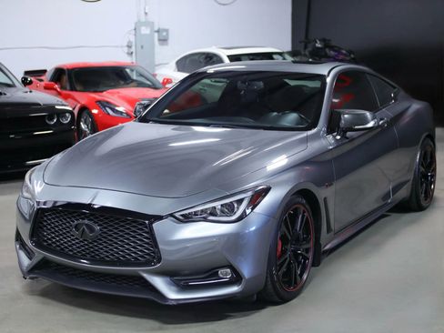 Used 2017 INFINITI Q60 Red Sport 400 image 7