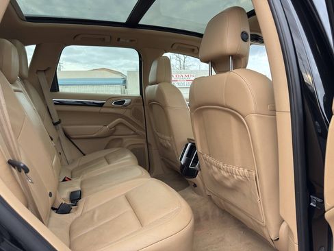Used 2014 Porsche Cayenne S AWD/4WD image 12