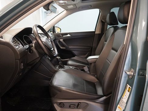 Used 2019 Volkswagen Tiguan S image 6