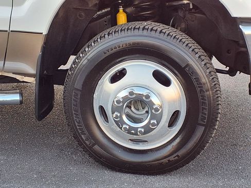 Used 2013 Ford F350 Lariat w/ Lariat Ultimate Pkg image 31