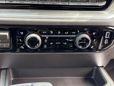 New 2026 Chevrolet Silverado 1500 High Country AWD/4WD image 17
