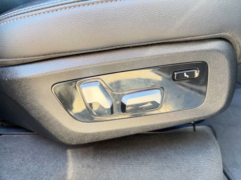 Used 2021 BMW X7 xDrive40i w/ M Sport Package AWD/4WD image 28