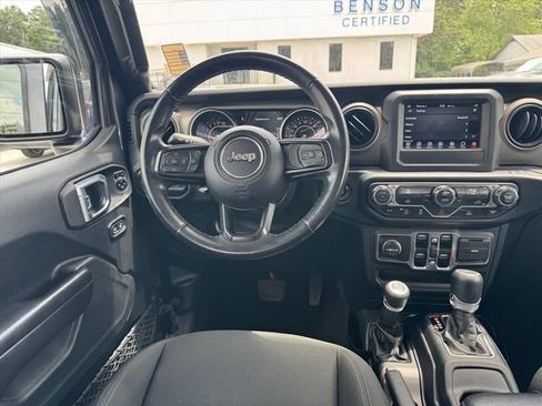 Used 2021 Jeep Gladiator Sport AWD/4WD image 12